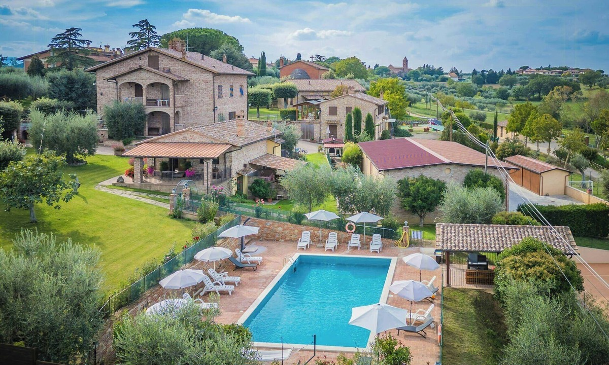 Casamaggiore Apartment | Lake view apartment in Umbria