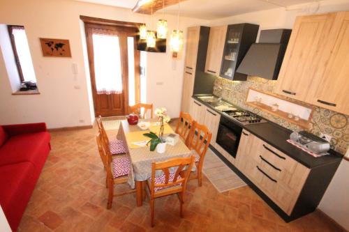 San Lorenzo Nuovo Apartment | L’ANGOLETTO