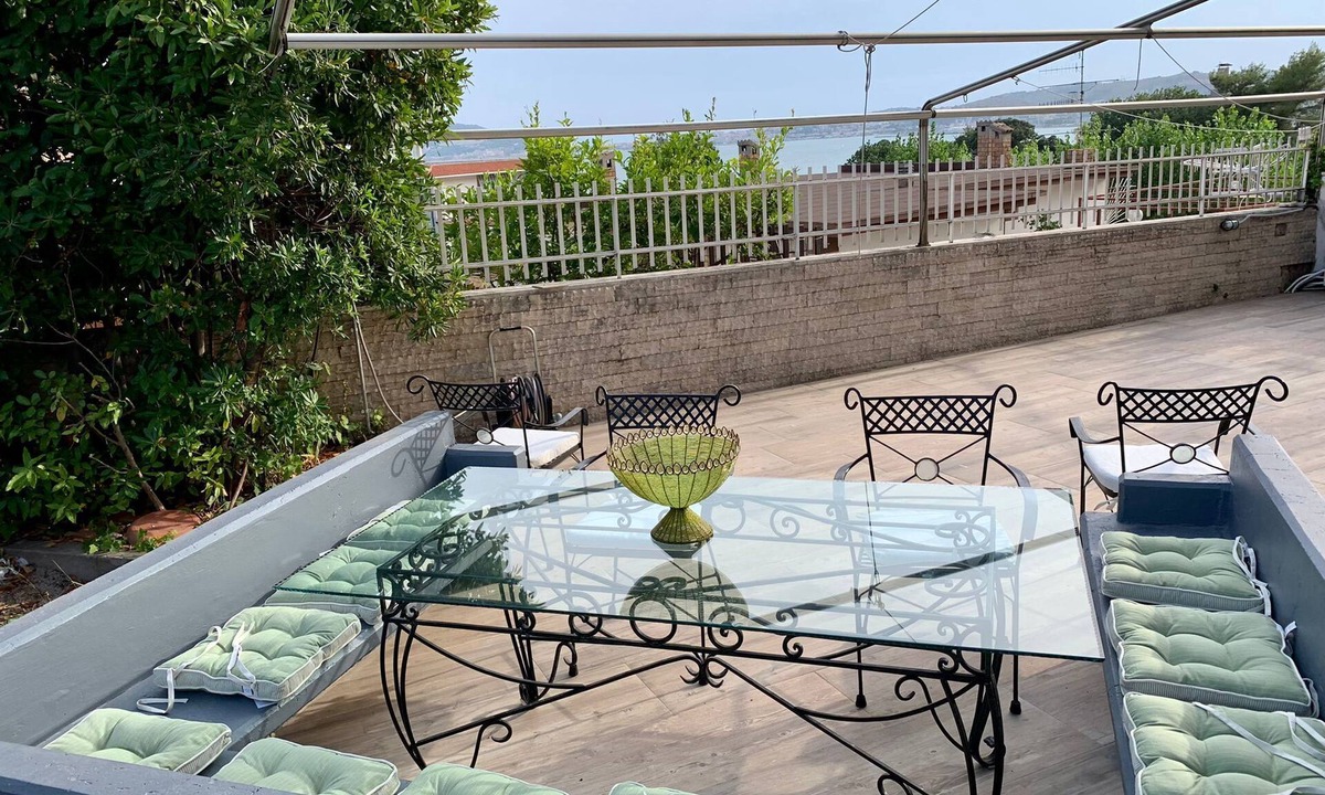 Formia Apartment | Letter Luxury Apartment