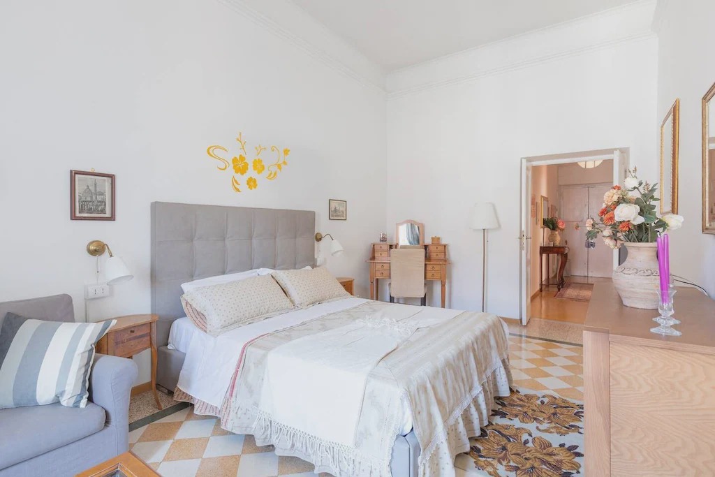 Repubblica House | LIVING ROME REPUBBLICA APARTMENT