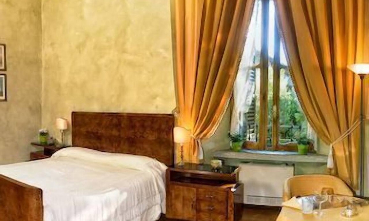 Azzate Hotel | Locanda dei Mai Intees