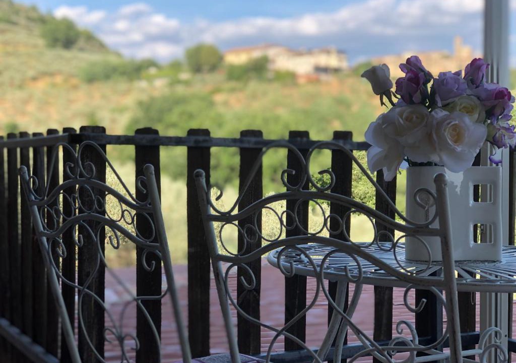 Gualdo Cattaneo Apartment | Locazione Turistica Spaccarotella Terrazzo con Vista su Gualdo Cattaneo