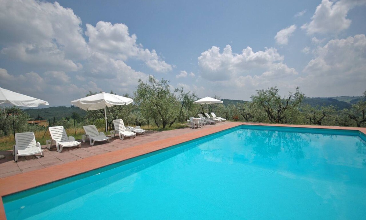 Romola Apartment | Lovely apartment for 4 guests with WIFI, pool and TV, close to Florence