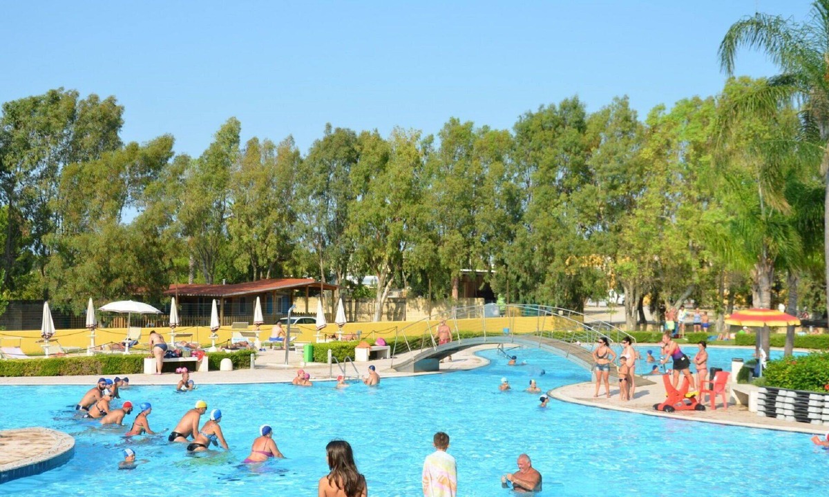 Rivabella House | Lovely apartment in villa for 5 guests with A/C, pool, terrace and pets allowed