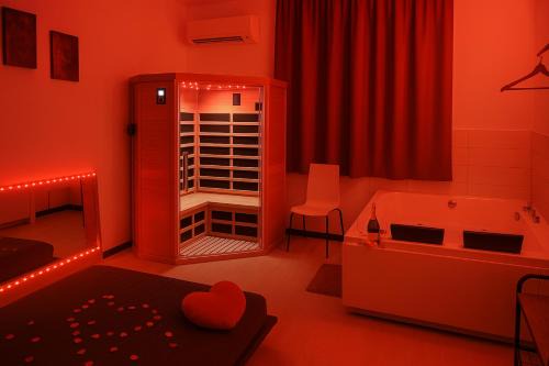 Tuscolano Apartment | Lovers' Nest - Spa Apartment