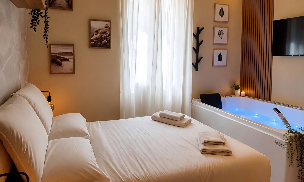 San Giovanni Apartment | Luxury Apartment in San Giovanni for 10 Guests - 3 Bathrooms and a Jacuzzi
