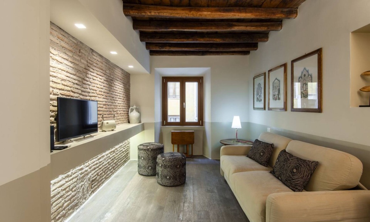 Monti Apartment | Luxury One Bedroom Fori Imperiali