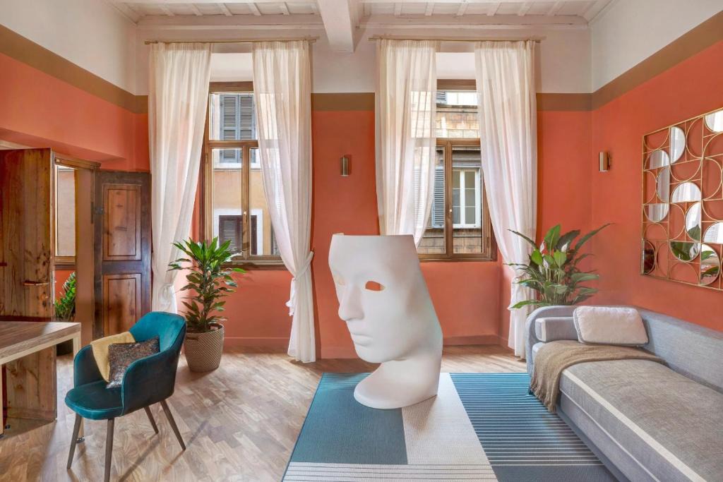 Rione II Trevi Apartment | Luxury Trevi House