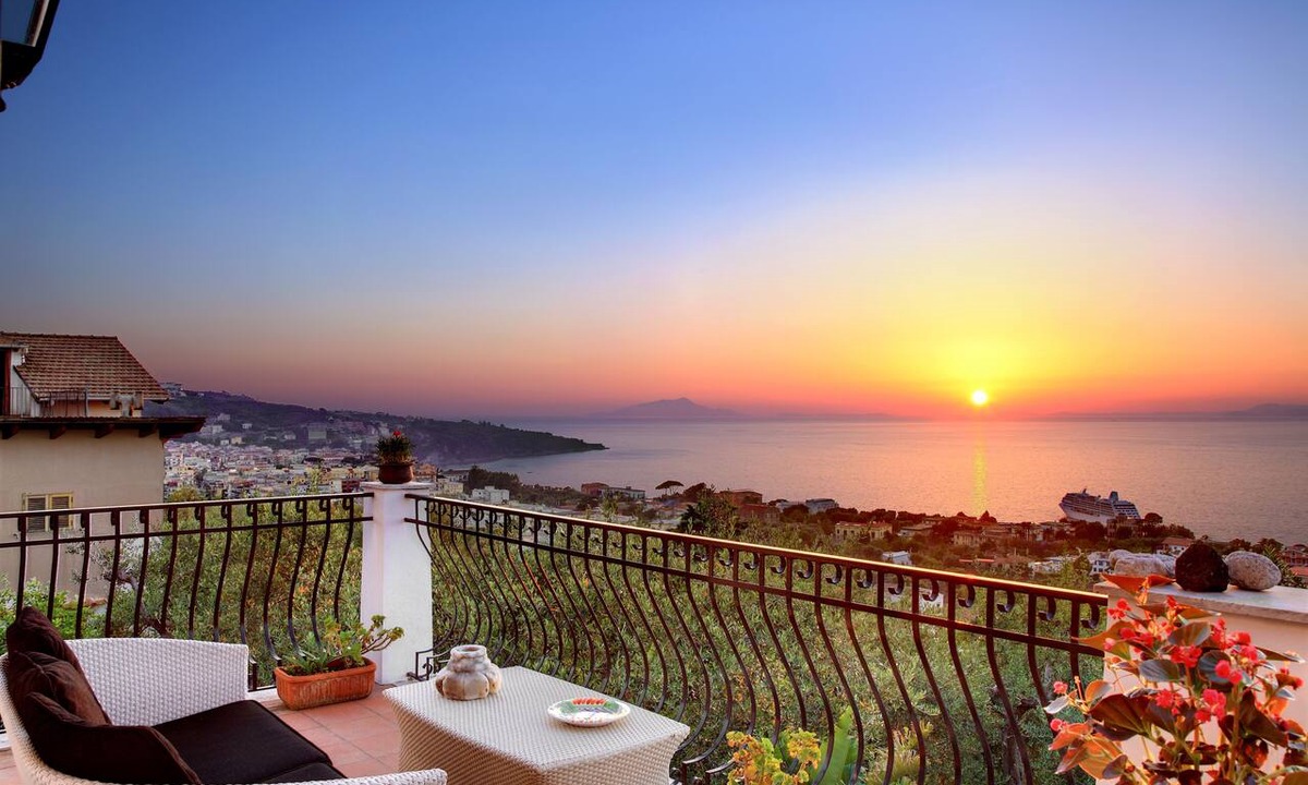 Sorrento Apartment | M Suites L' Ulivo - Sea view apartment with panoramic terrace