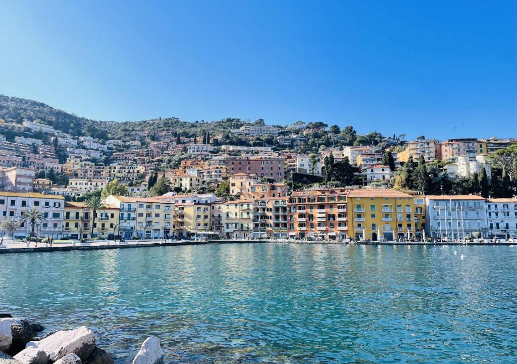 Porto Santo Stefano House | Maddy house - 50 mt dal mare