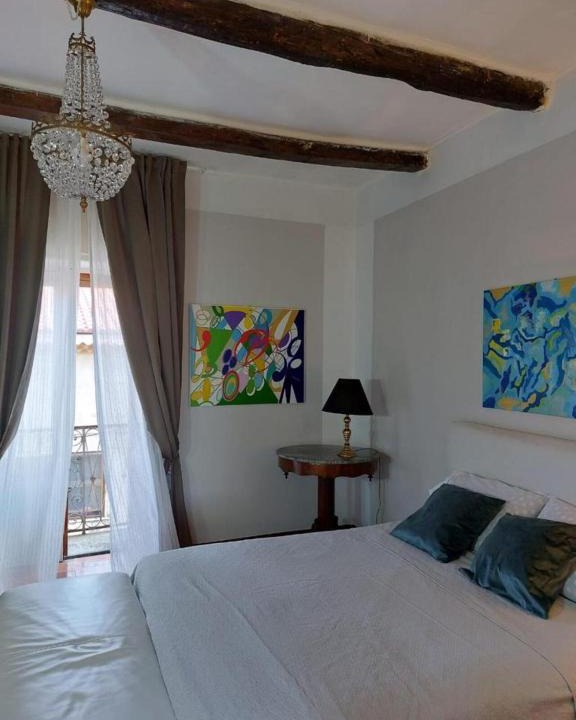 Novi Velia House | Matisse Private Suite