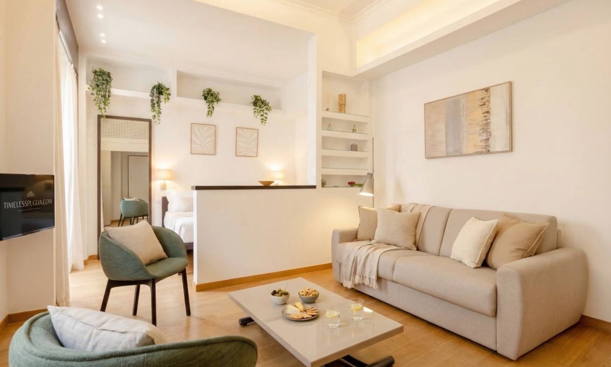 Old Town Apartment | Mercantile 76 - Elegant Loft in the Historic Center