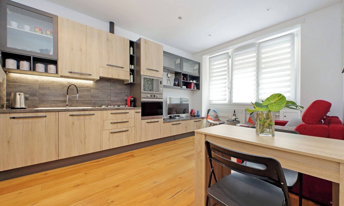 Tuscolano Apartment | Modern Apartment in Rome 200 meters from Metro Line A