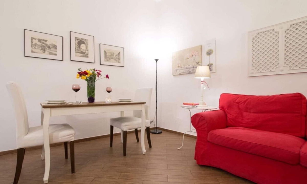 Vatican Apartment | Near the Vatican & Outside the Metro, Easy Sightseeing in Rome