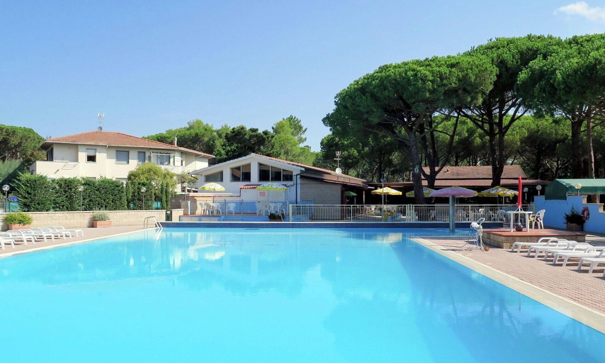 Marina di Bibbona House | Nice apartment in villa for 5 people with pool, A/C, WIFI and terrace