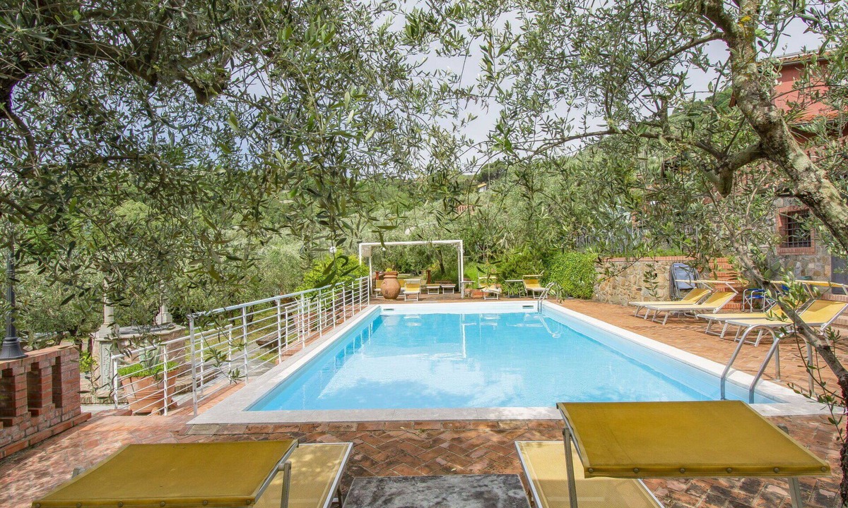 Pieve a Nievole Apartment | Nice apartment for 2 guests with pool, hot tub, WIFI, A/C, TV, patio and pets allowed
