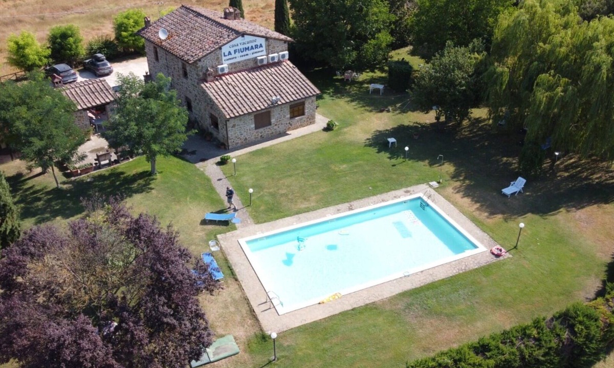 Poggiarello Villa | Nice apartment in villa for 2 people with pool, A/C and TV, close to Siena