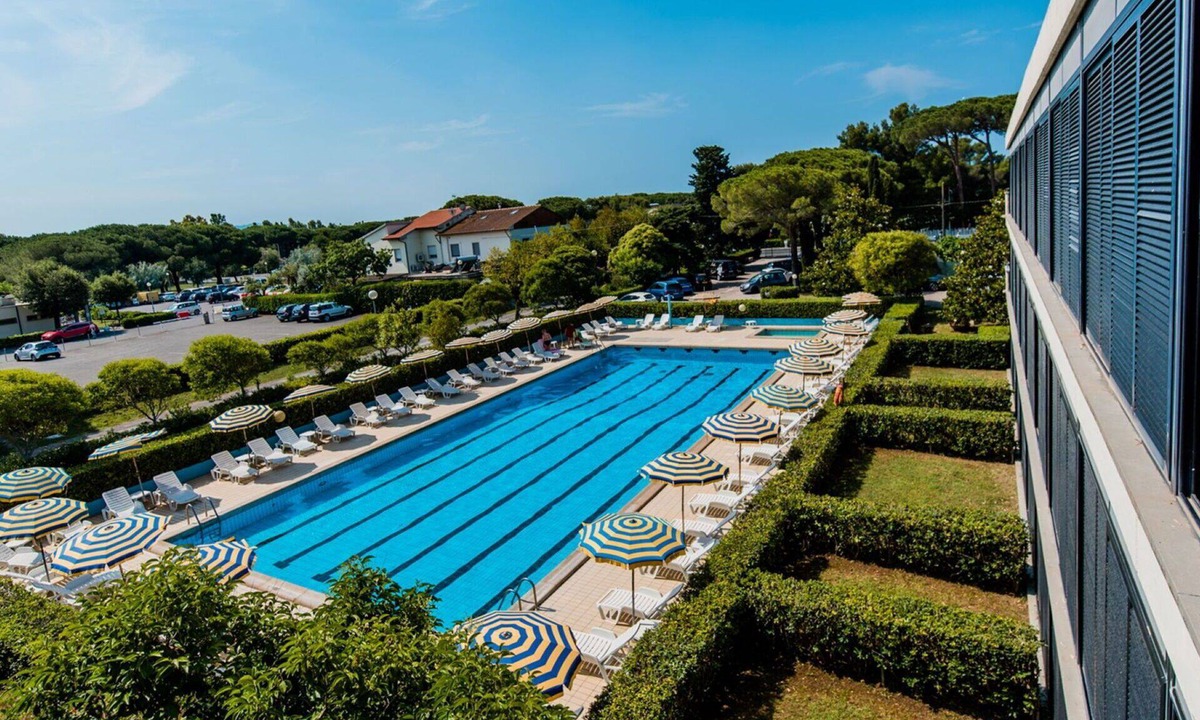 Marina di Bibbona Apartment | Nice apartment for 2 people with A/C, pool, WIFI, TV and patio
