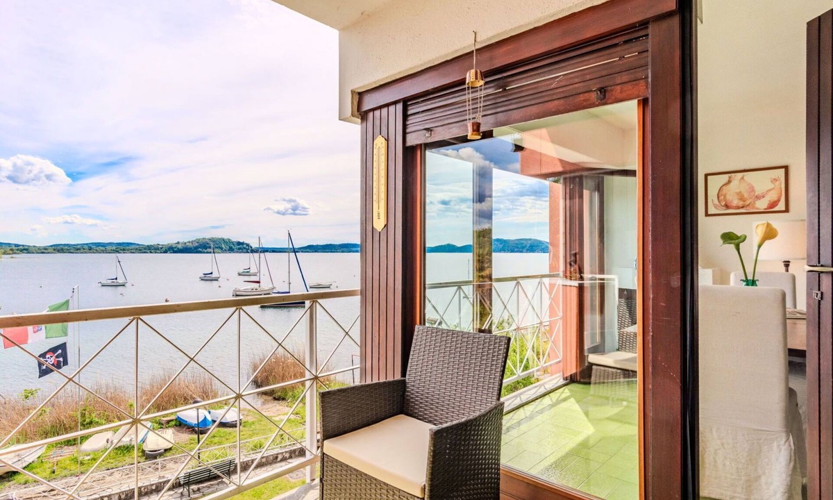 Monvalle Apartment | Nice apartment for 5 guests with pool, WIFI, TV, balcony and pets allowed