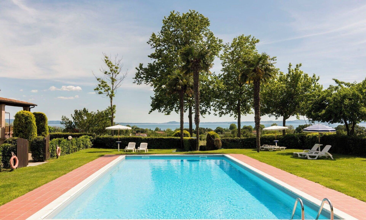 Bolsena Villa | Nice apartment in villa for 5 people with pool, WIFI, TV, terrace and pets allowed