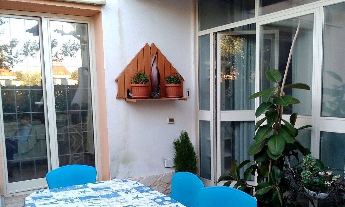 Focene House | Nice one bedroom apartment with kitchenette and toilet, five beds