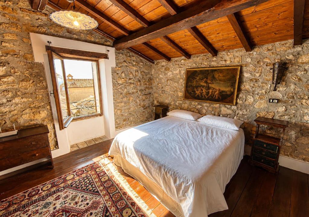Terni House | Nido del Drago, the village's first historic residence