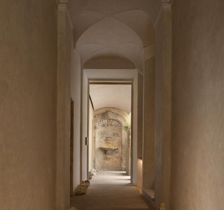 Rione VII Regola Hotel | Nomos Hotel
