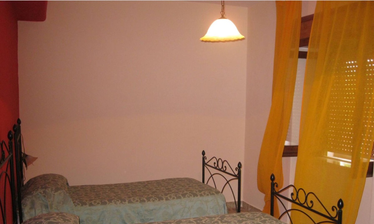 Torchiara Apartment | Olive tree room in the hills between orchards and olive groves between the sea and the National Park