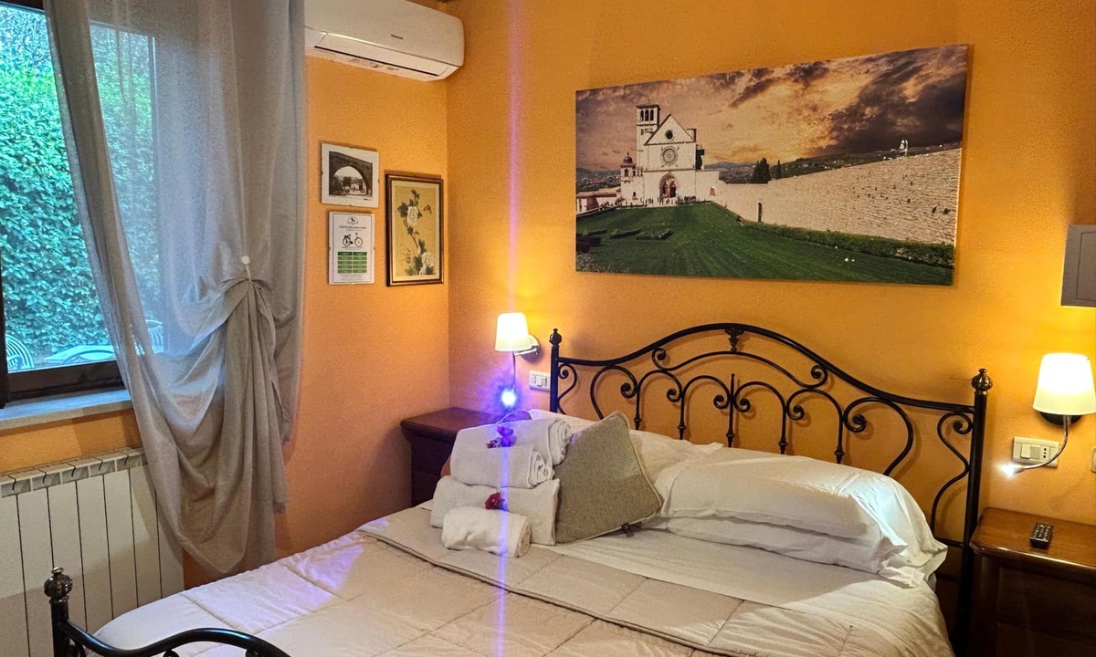 Santa Maria degli Angeli Apartment | One Bedroom Apartment for 2/4 people (Gemini)