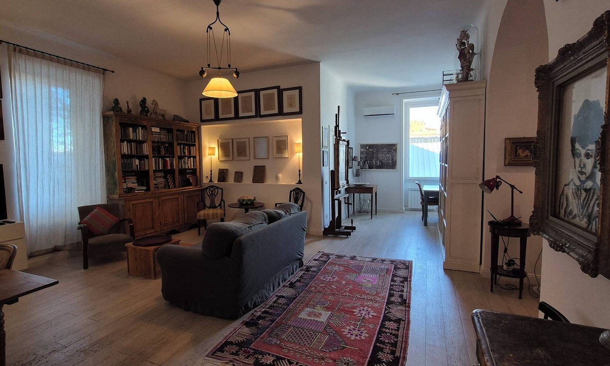 Esquilino Apartment | Painter's House - the muse apartment