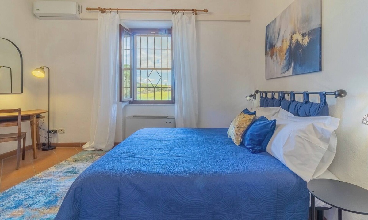 Campagnatico House | Panoramic farmhouse in Maremma with garden and view, pet friendly