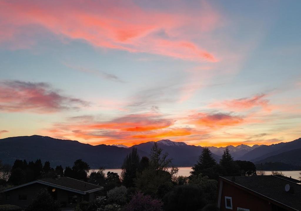 Cerro Apartment | Panoramic modern apartment on Lake Maggiore Casa Mimì