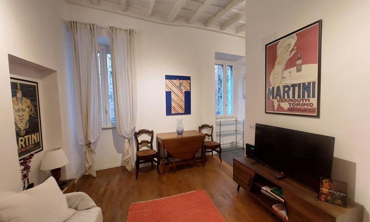 Rione VIII Sant'Eustachio Apartment | Pantheon luxury apartment