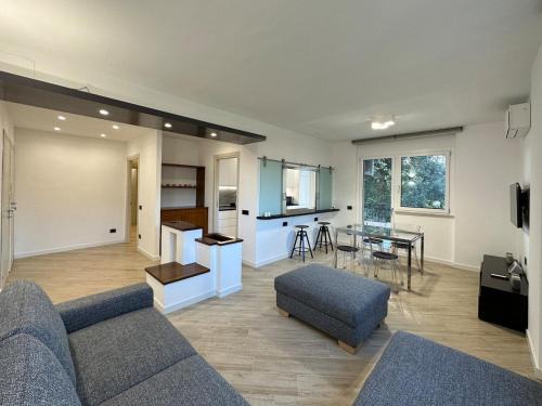Quartiere XXIV Don Bosco Apartment | Parco di Veio Luxury Apartment