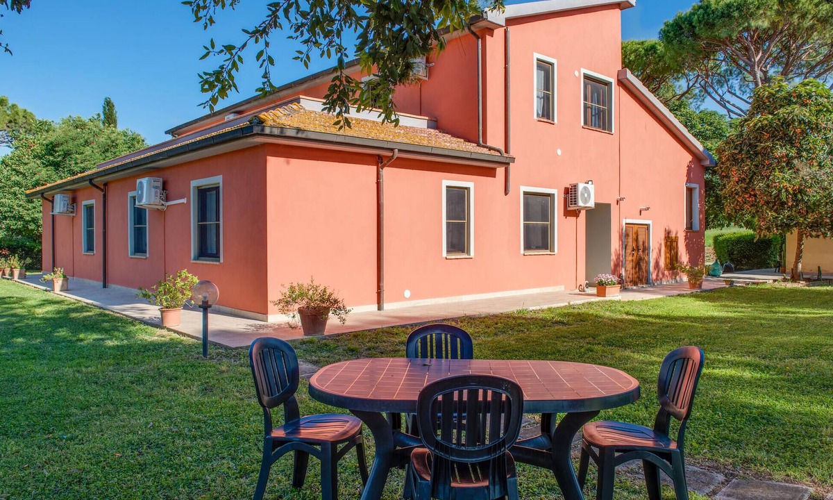 Roccastrada Apartment | Pet friendly apartment in Roccastrada with WiFi
