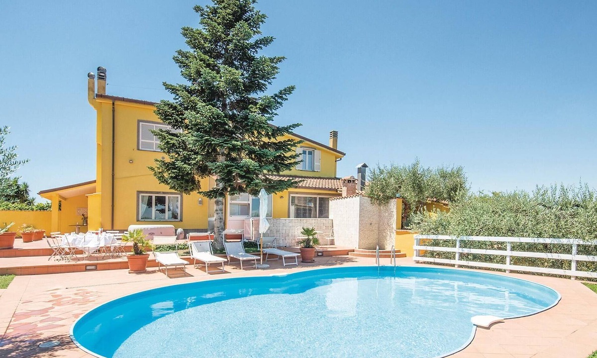 Zona LIV La Giustiniana House | Pet friendly home in ROMA