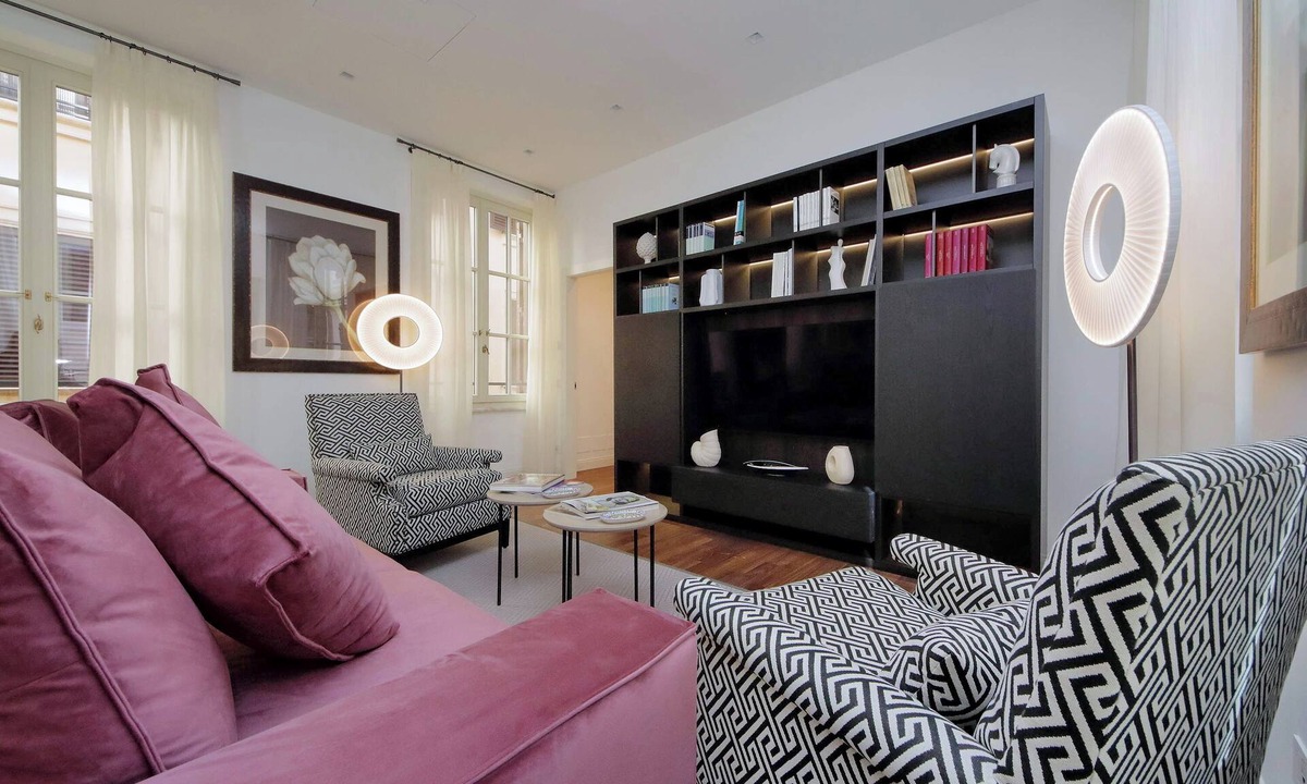 Rione III Colonna Apartment | Pirandello Luxury Home, in the prestigious Palazzo Raggi, in the heart of Rome