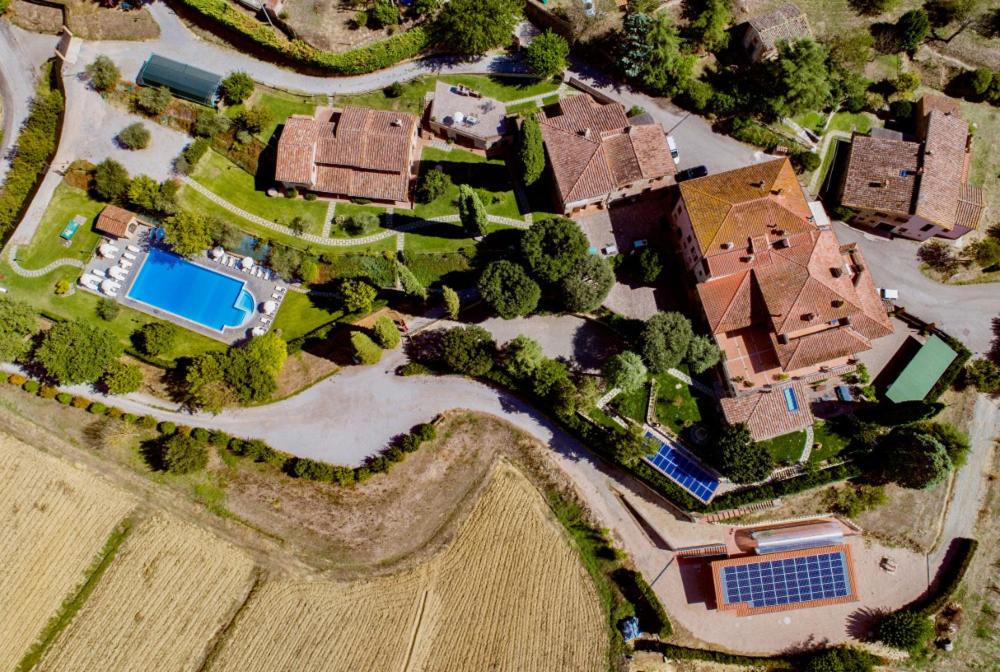 Popoltaio-Schiacciato Apartment | Popoltaio-Schiacciato Villa Sleeps 2 Pool Air Con