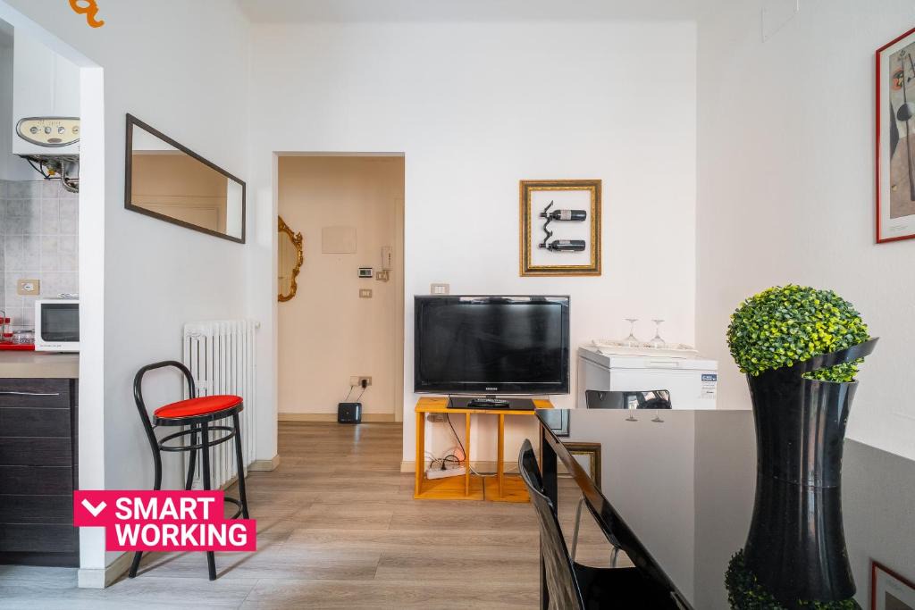 Historic Center Apartment | Porta Mascarella Apartment by Wonderful Italy