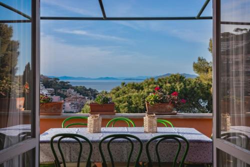 Porto Santo Stefano Apartment | [Porto S. Stefano] Elegant House + Swimming Pool