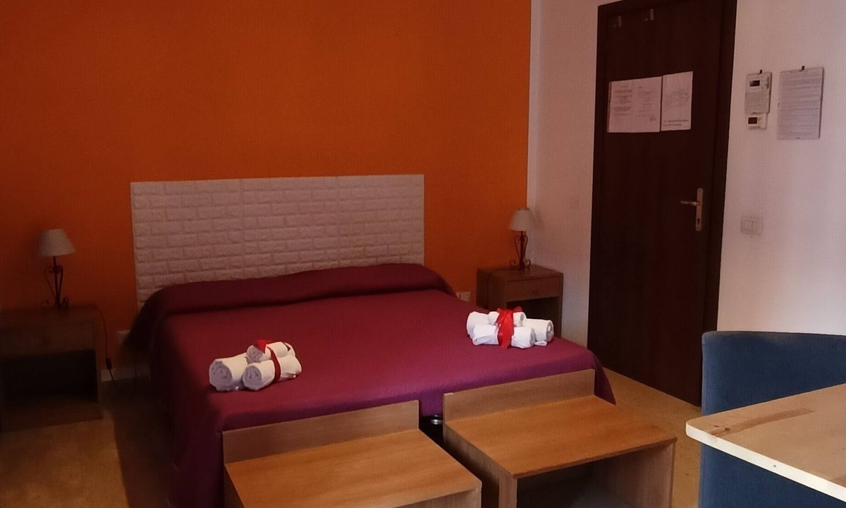 Rome House | Private room with bathroom in guesthouse
