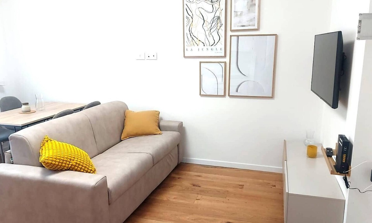 Fossolo Apartment | Queen Home Silvia - One Bedroom Apartment, Sleeps 4