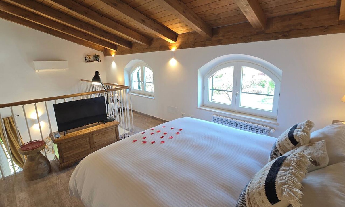 Rome Apartment | Rediscover Your Senses: Casale Pace Natura Relax