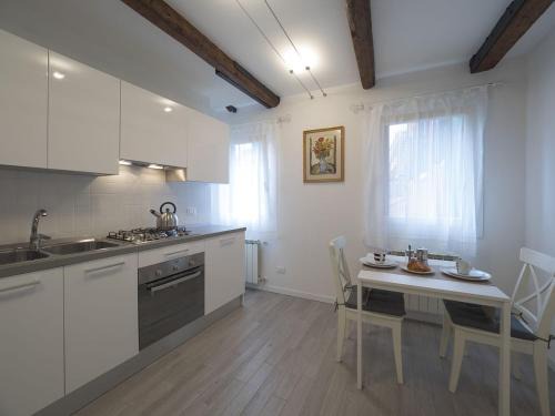 Cannaregio Apartment | Residence SS Giovanni e Paolo by Wonderful Italy