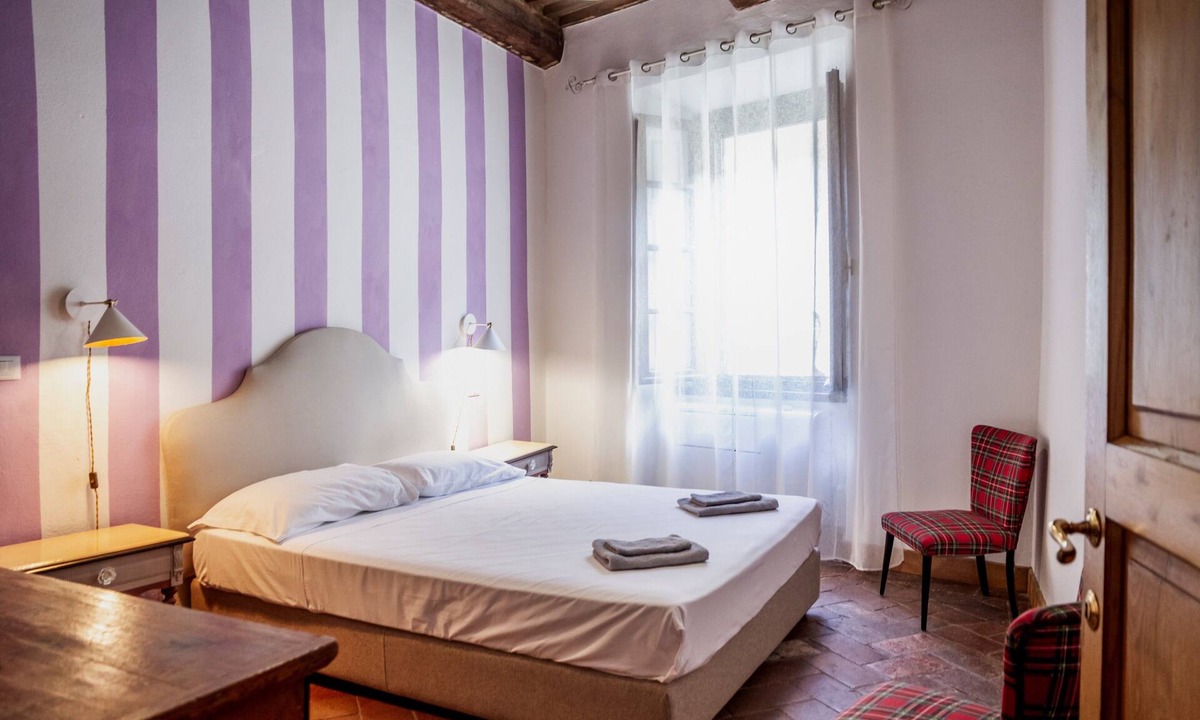 Scansano Bed & Breakfast | "Residenza di Palazzo Ghio" Guesthouse with Wi-Fi and Air Conditioning (CIN IT053023C2DQ31RZMP)