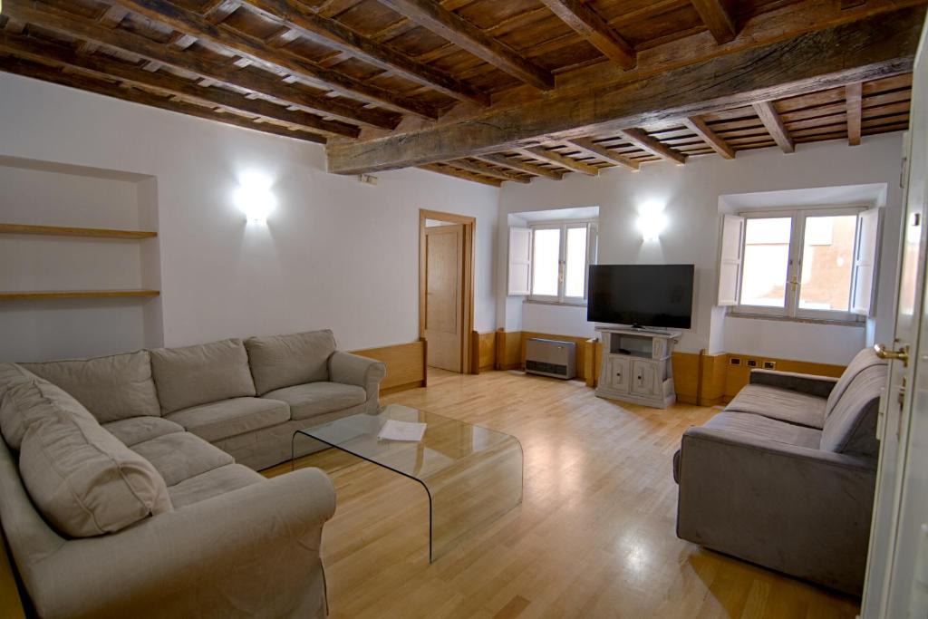 Rione VIII Sant'Eustachio Apartment | Rinidia Roma Centro