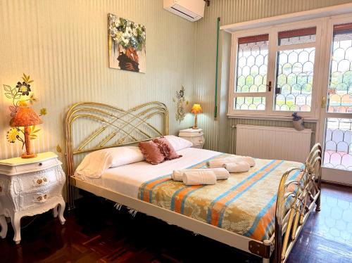 Suburbio VII Portuense Apartment | Roma VILLA BONELLi Train St - Spacious Family Home