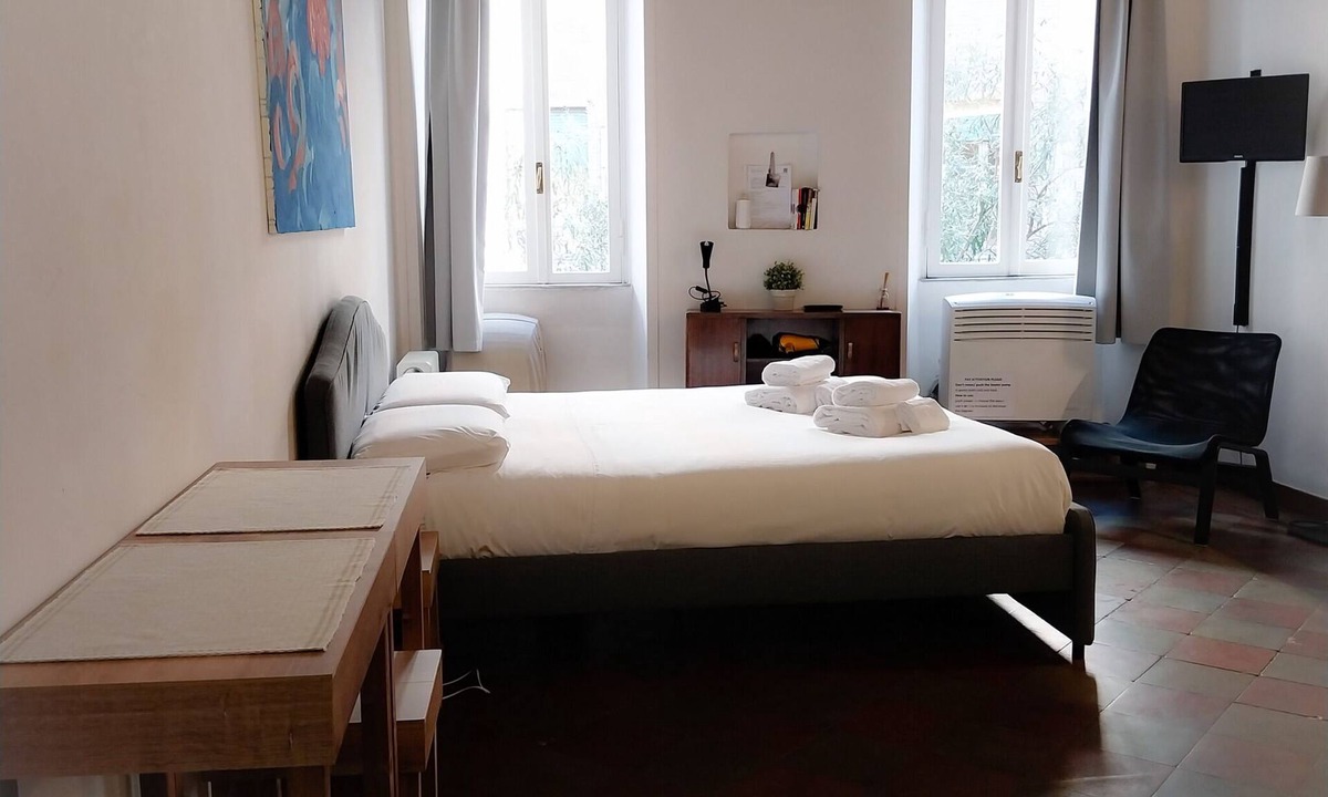 Rione VII Regola Apartment | Romantic apartment near St. Peter's
