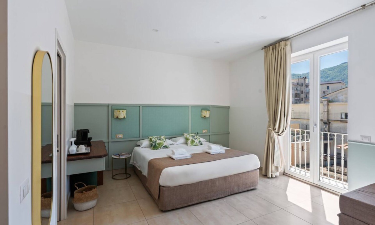 Sorrento City Centre House | Romantic Suite Sorrento center with Balcony & View