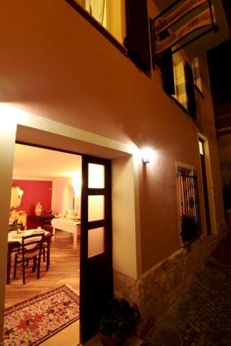 Serra Sant'Abbondio Bed & Breakfast | Romantico B&B